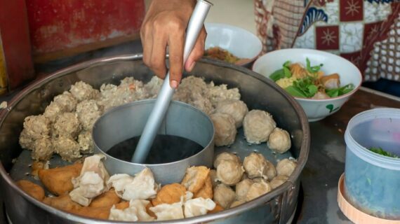 Memulai Usaha Bakso Rumahan Hingga Menggunakan Mesin Giling Bakso Standar BPOM