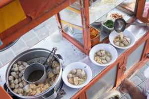 Peluang Usaha Bakso: Menghitung Potensi Keuntungan